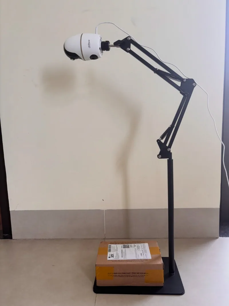 Gắn camera ở chân đế